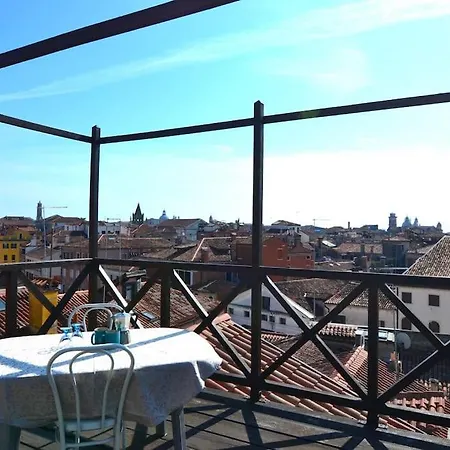 Breathtaking Terrace In Santa Margherita Square Lägenhet Venedig