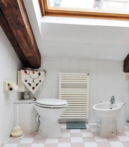 Breathtaking Terrace In Santa Margherita Square Apartament *