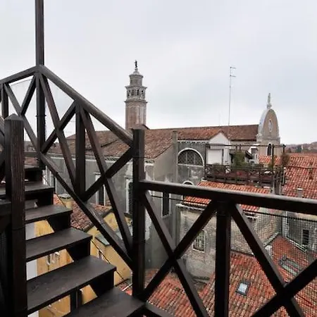 아파트 Breathtaking Terrace In Santa Margherita Square 베니스